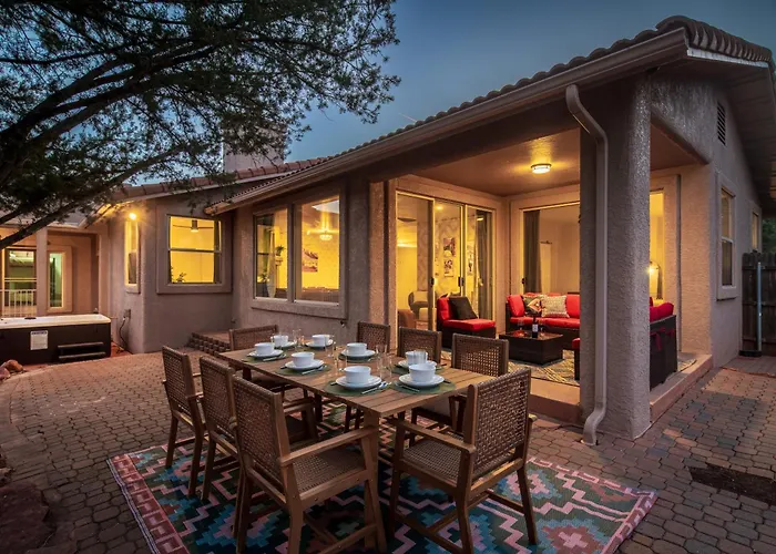 Lux Retreat - Hot Tub & Game Holiday home
