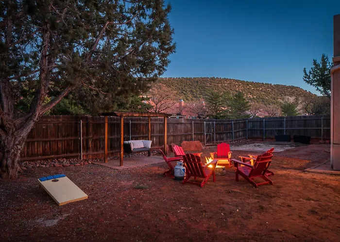 Lux Retreat - Hot Tub & Game Holiday home