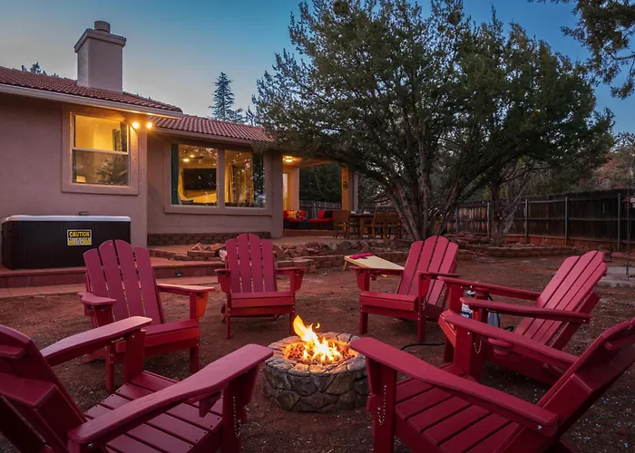 Lux Retreat - Hot Tub & Game Holiday home